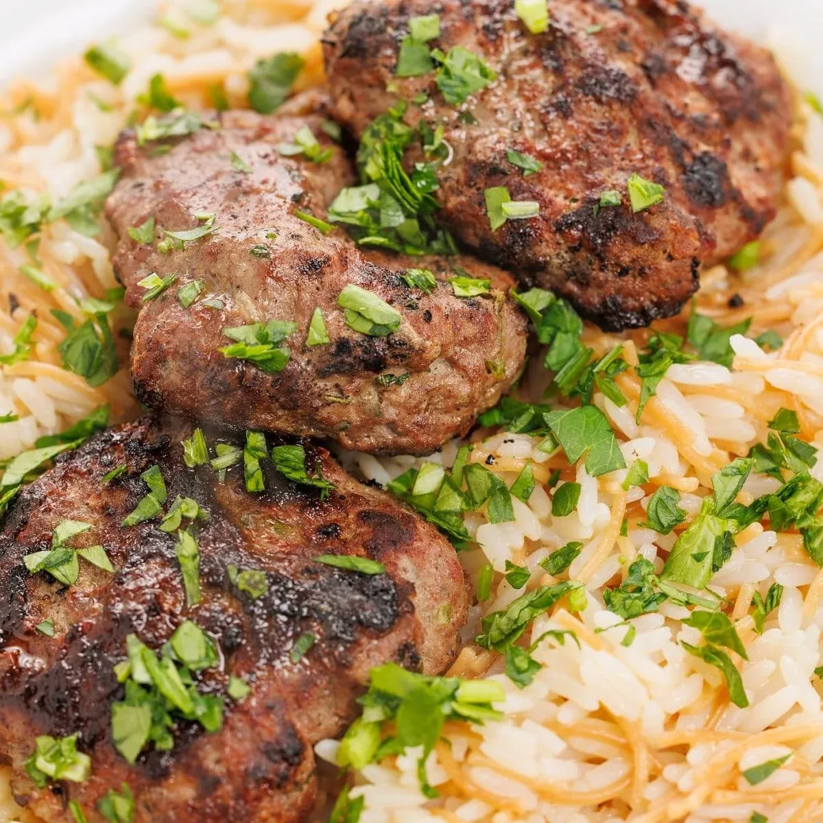 Grilled-lebanese-beef-kafta-patties-e1756753669677.webp